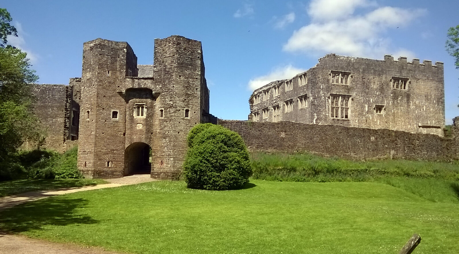 Berry Pomery Castle